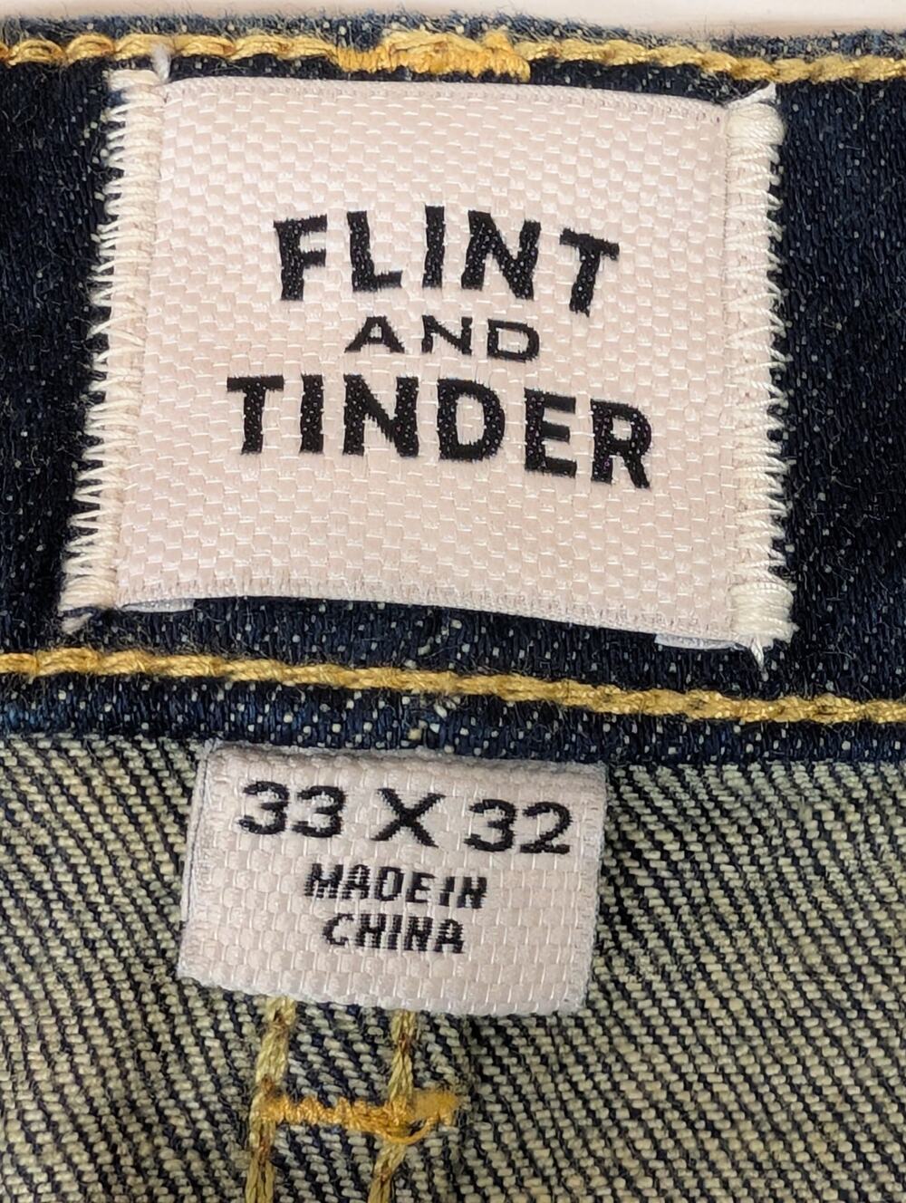 Flint and Tinder Jeans Men's Size 33x32 Medium Wash Straight Fit (1133)